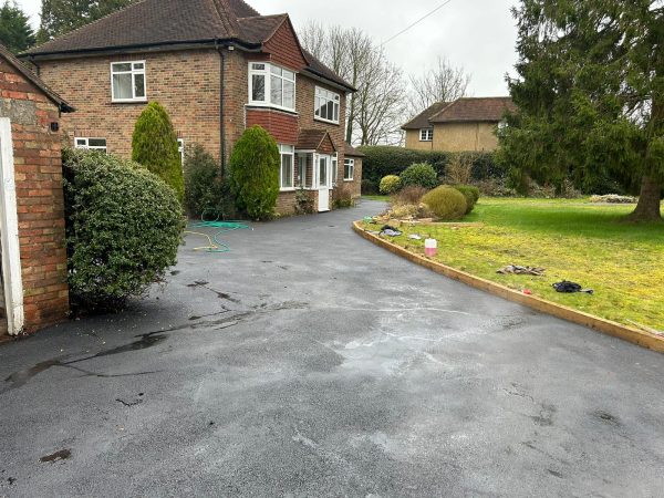 Our workers laying a driveway in Bidford-on-Avon