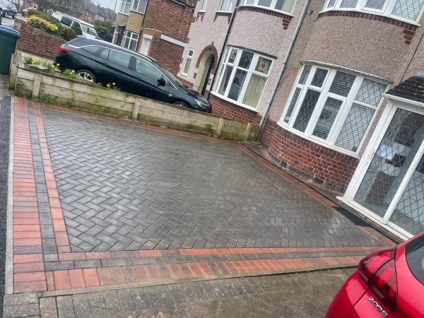 Our workers paving a driveway in Binley Woods