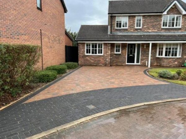 Our workers paving a driveway in Polesworth