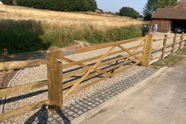 Gravel driveway in Bloxham