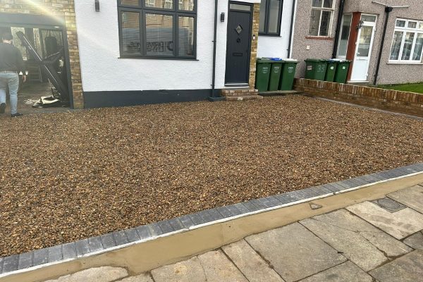 Gravel driveway in Cropredy