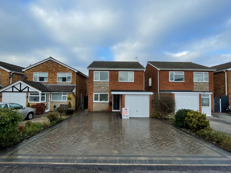 Driveway Paving Installation in Atherstone, Warwickshire, CV9 1AY