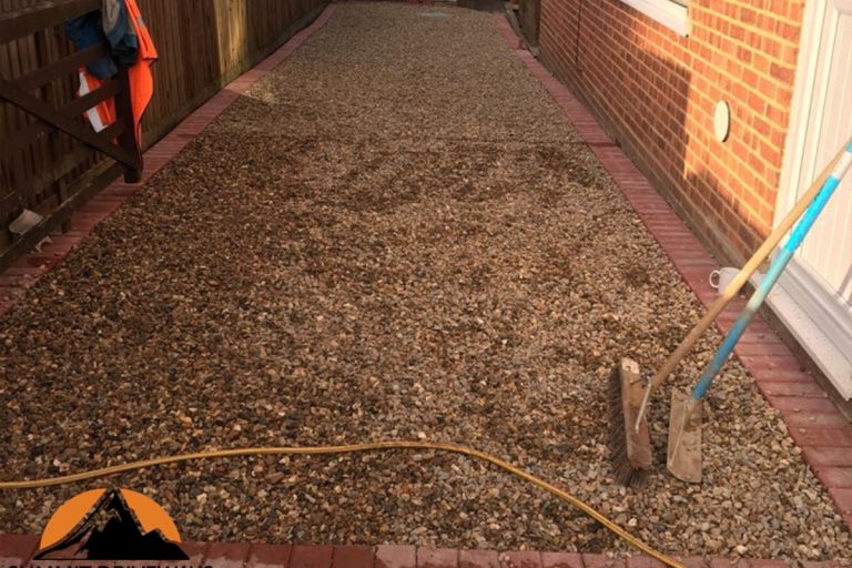 Gravel Driveway Installation in Hatton, Warwickshire, CV35 7LE