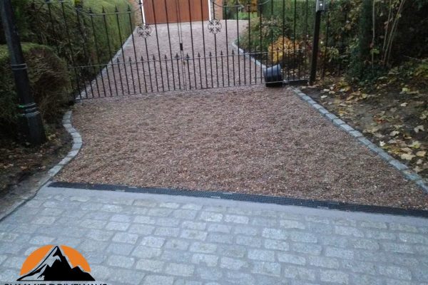 Installation of a gravel driveway in Bidford-on-Avon, Warwickshire, B50 4FH