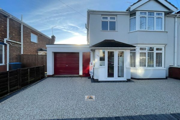 Resin Bound Driveway With Brick Border In Rugby (4)