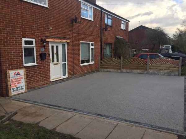 Silver Granite Resin Bound Driveway In Rugby (7)