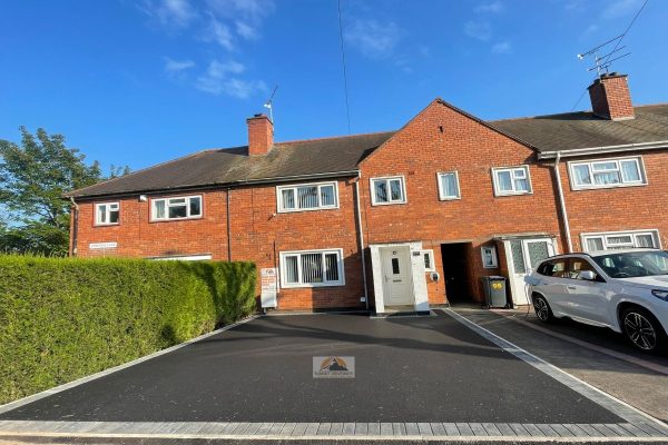 Tarmac Driveway With Charcoal Brick Border In Nuneaton (3)