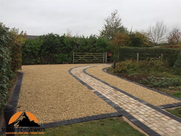 Installation of a gravel driveway in Chipping Norton